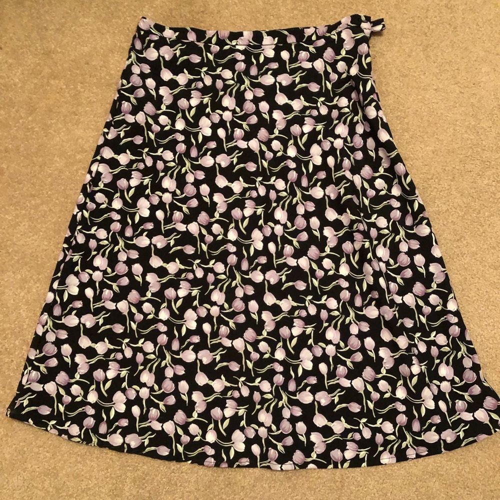 Dress barn polyester knee length skirt